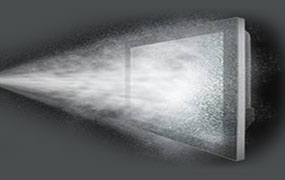 The HMIs of the GC series are protected against frontal splash water.